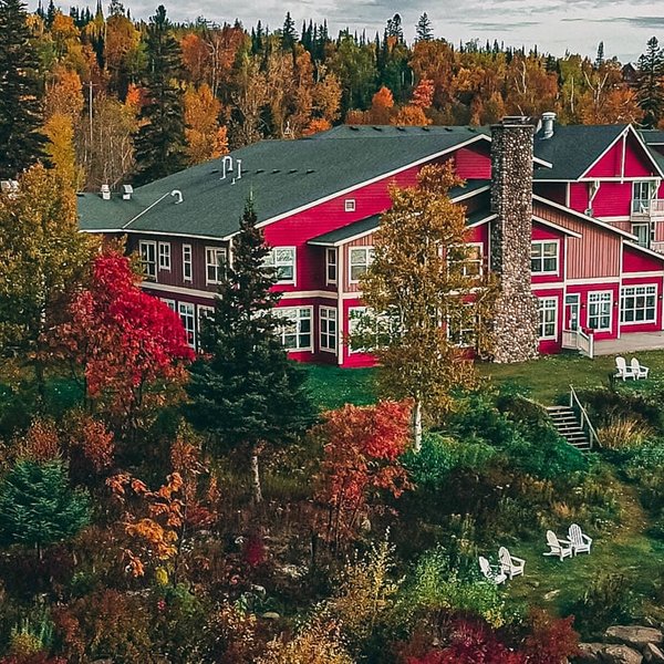 Cove Point Lodge